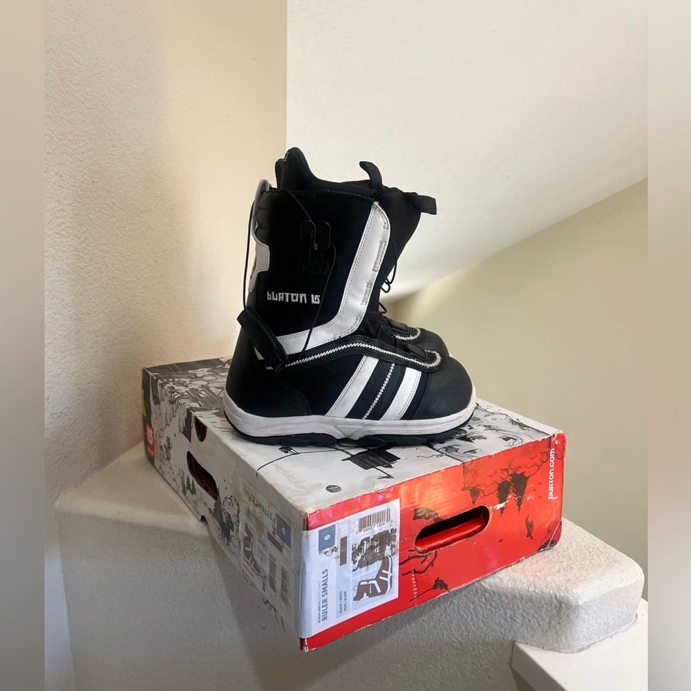 Burton Imprint 1 Snowboard Boots Ruler Smalls Size‎ 6 Winter Sport Ski outdoor